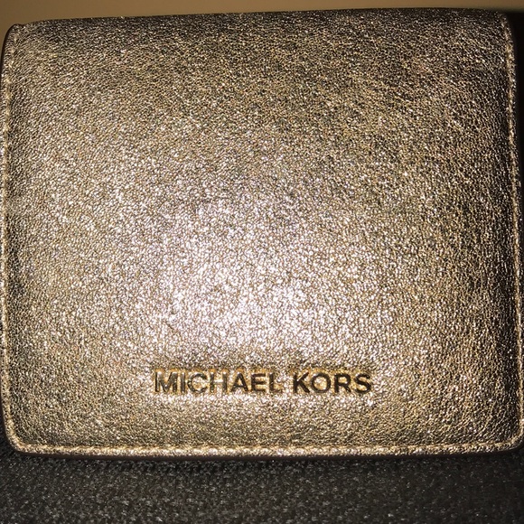 Michael Kors Gold Wallet - Picture 1 of 8